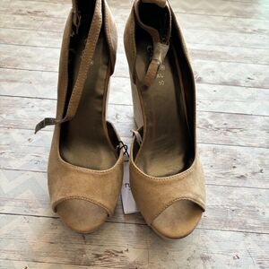 Ect. Suede Wedge Sandal Brown Women's Size 10 NWT